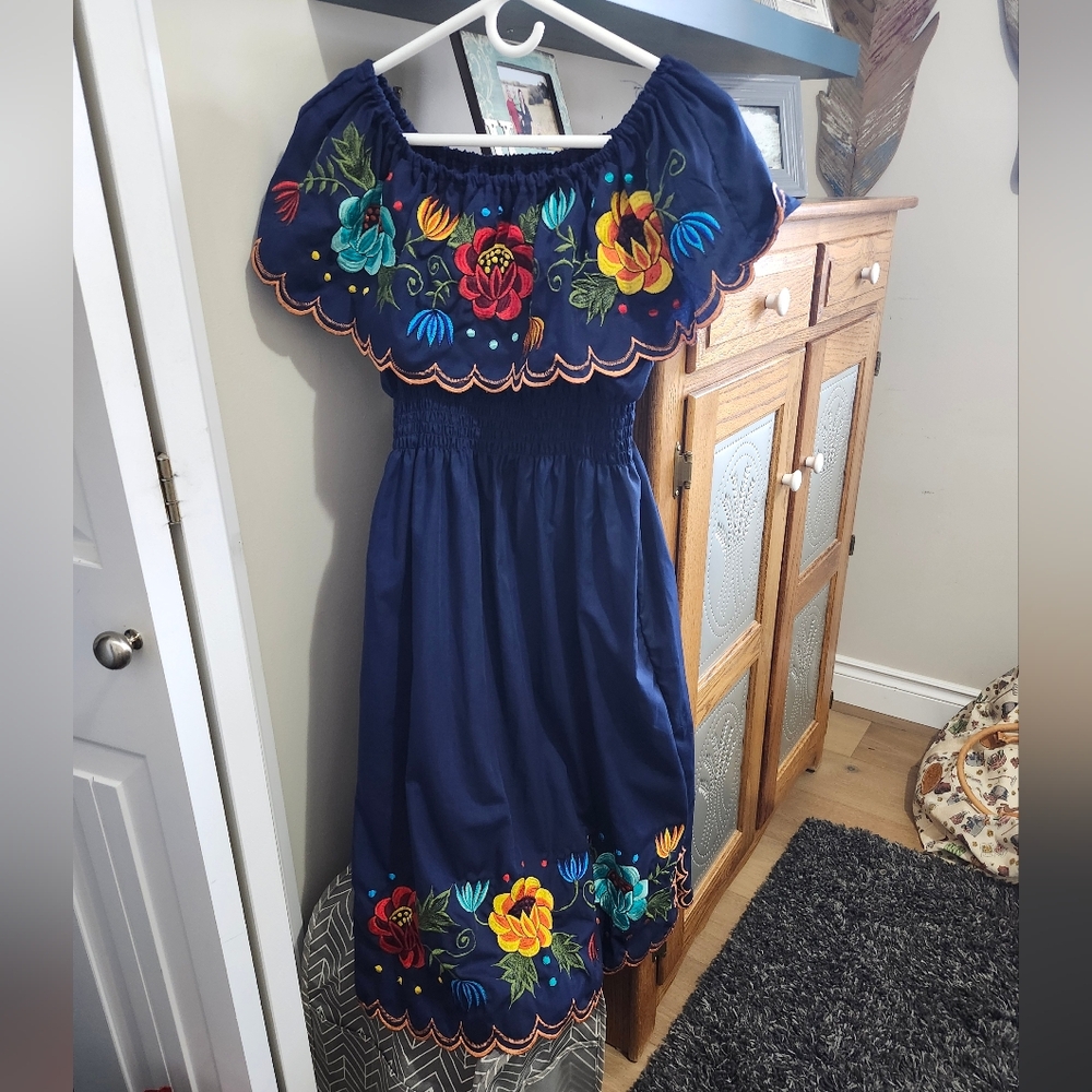 MEXICANA Navy Blue Strapless Embroidered Floral Dress